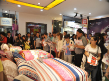 藍(lán)絲羽2012秋冬新品訂貨會(huì)圓滿落幕，家紡市場(chǎng)迎來(lái)新活力